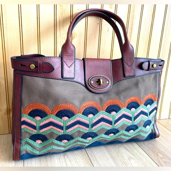 Fossil vintage reissue weekender bag hotsell